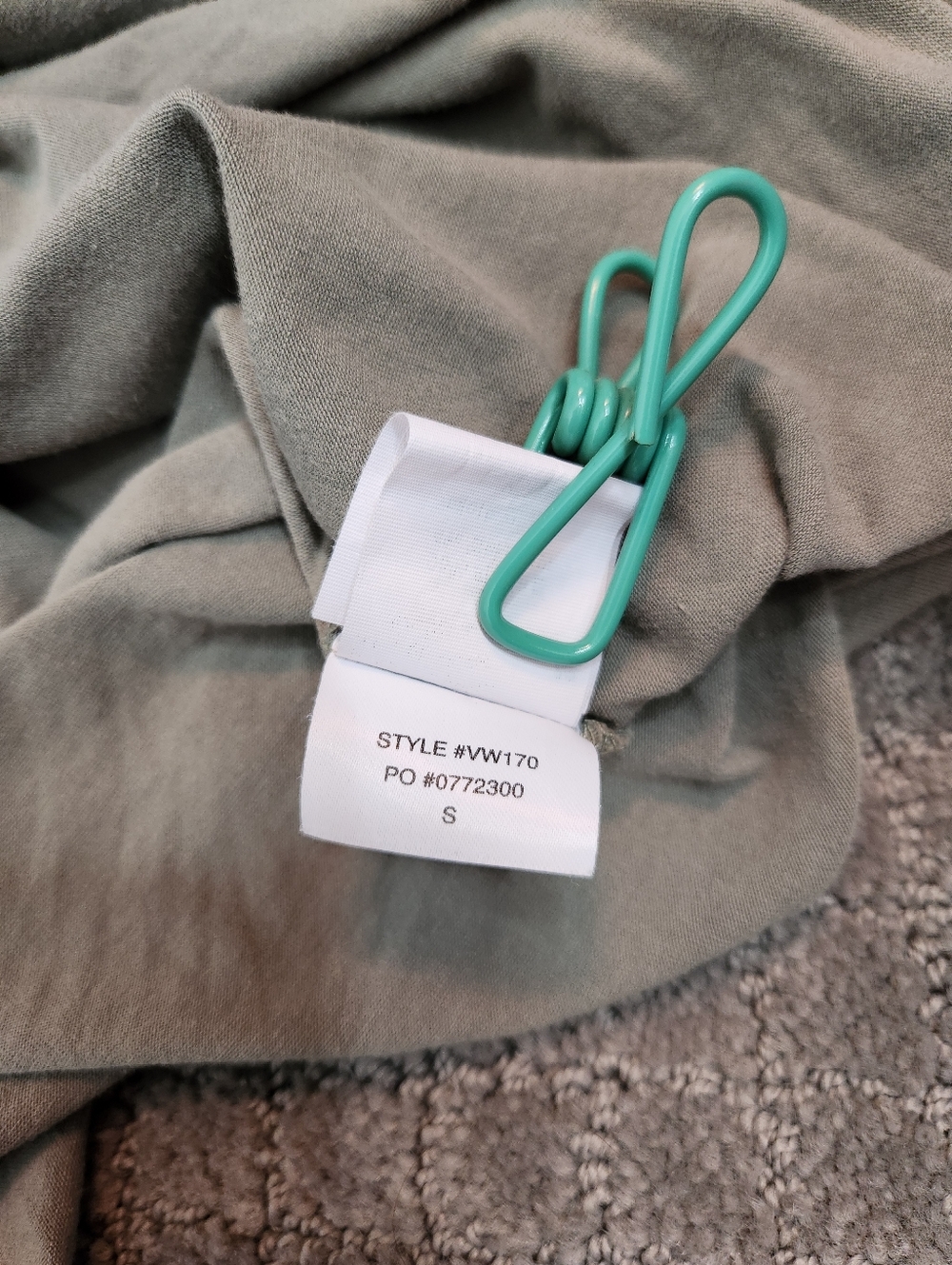 Vuori Laurel Gray Green Long Sleeve Coast Tee Shirt Women's Size Small - Picture 3 of 6
